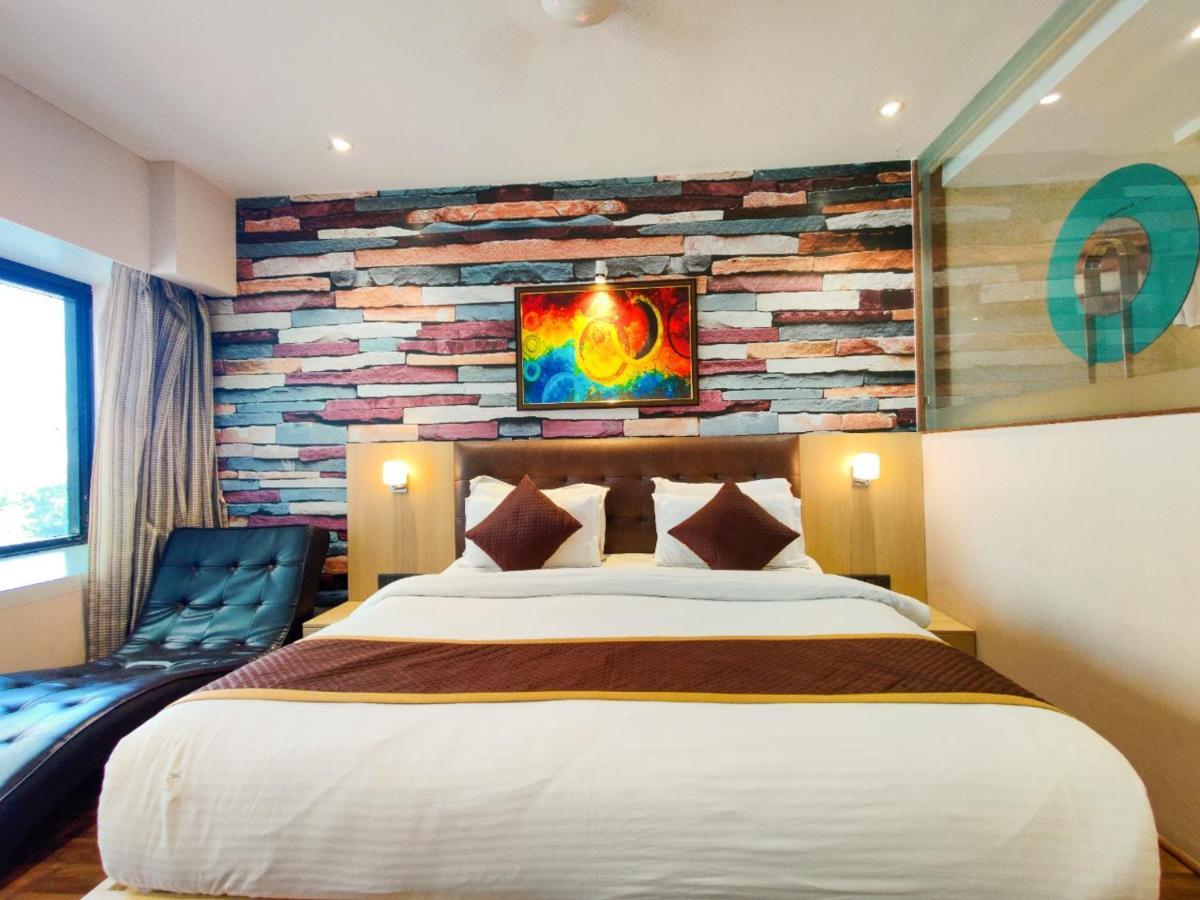 Hotel Sadbhav Villa Surat Esterno foto