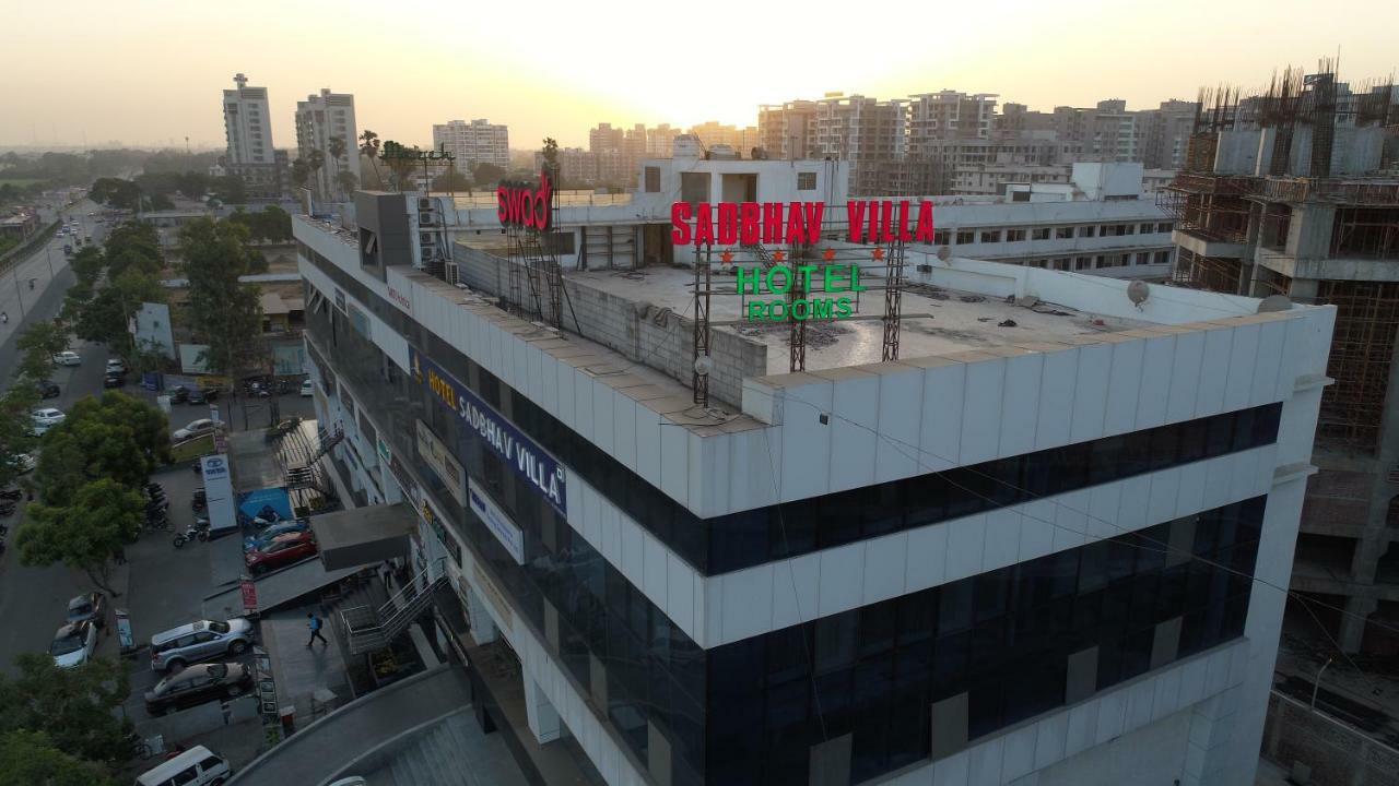 Hotel Sadbhav Villa Surat Esterno foto